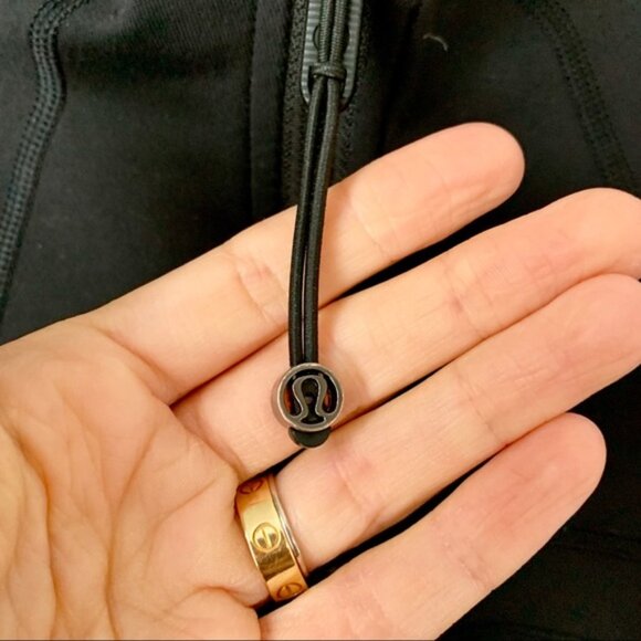 Lululemon Black Define Jacket - Picture 4 of 8